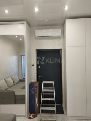 Кондиционер Gree GWH12AWCXB-K6DNA1A Cosmo с установкой в Киеве, Харькове, Одессе и Днепре
