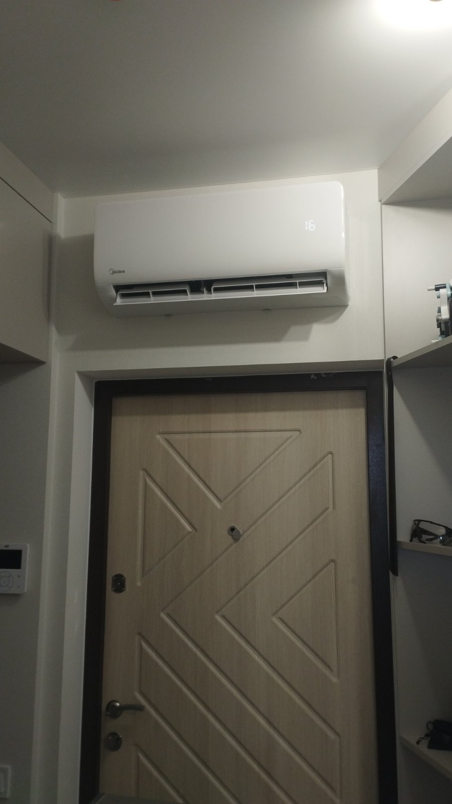 Midea Xtreme Save Eco R32 WiFi 11000 BTU AG-11N8C2F-I/AG-11N8C2F-O